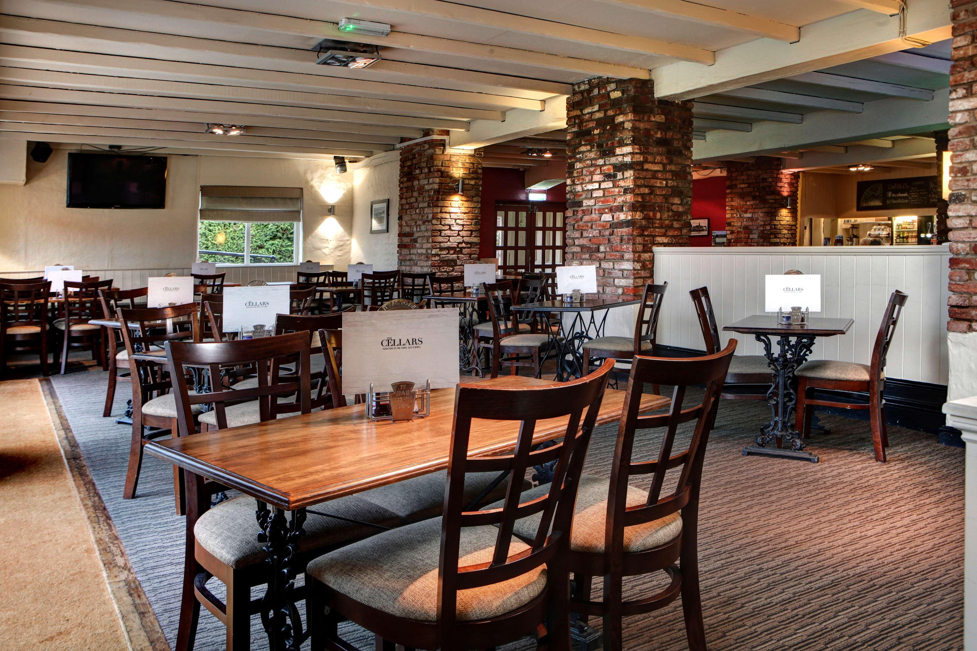 Windmill Village Hotel, Golf Club & Spa, BW Signature Collection Coventry Exterior photo
